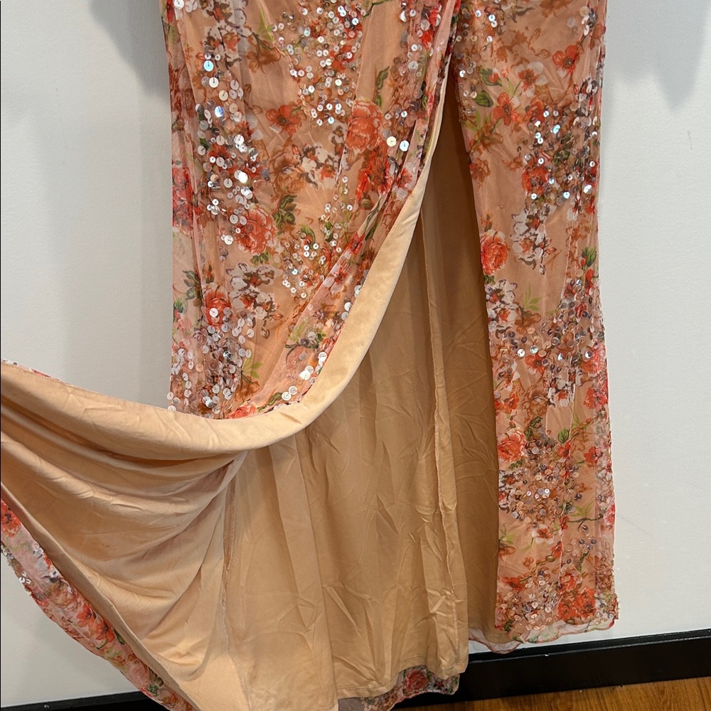 Mac Duggal Floral Maxi Long Sleeve Dress in apricot & sequin size 12 new women’s - Picture 6 of 12